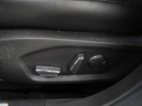 Used 2016 Ford Fusion Titanium FWD image 22