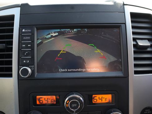 Used 2021 Nissan Frontier SV w/ Midnight Edition Floor Mats image 25