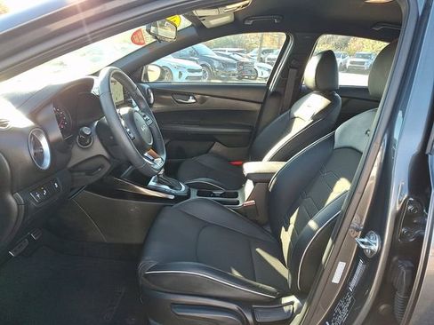 Certified 2024 Kia Forte GT-Line image 15