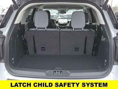New 2026 Ford Explorer Active w/ Active Comfort Package image 11