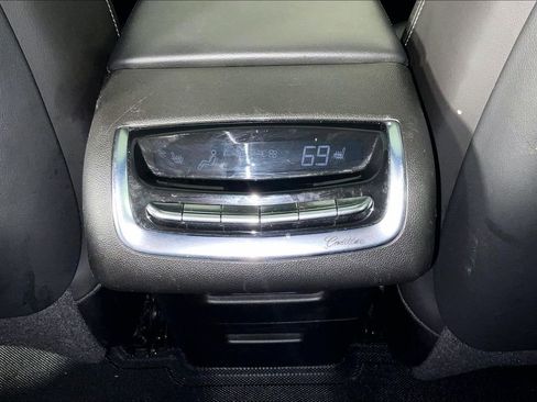 Used 2023 Cadillac XT6 Premium Luxury AWD/4WD image 32