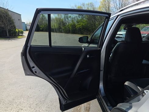 Used 2017 Toyota RAV4 SE w/ Power Special Value Package image 33