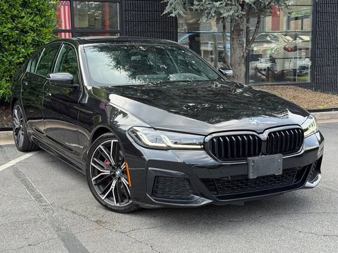 Used 2023 BMW 530i w/ M Sport Package RWD image 7