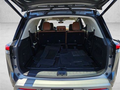 Used 2022 Nissan Pathfinder Platinum w/ Cargo Package FWD image 6
