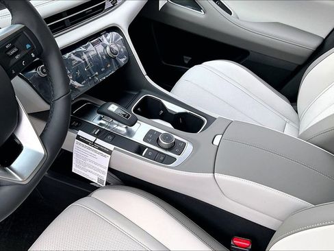 New 2026 INFINITI QX60 Luxe image 11