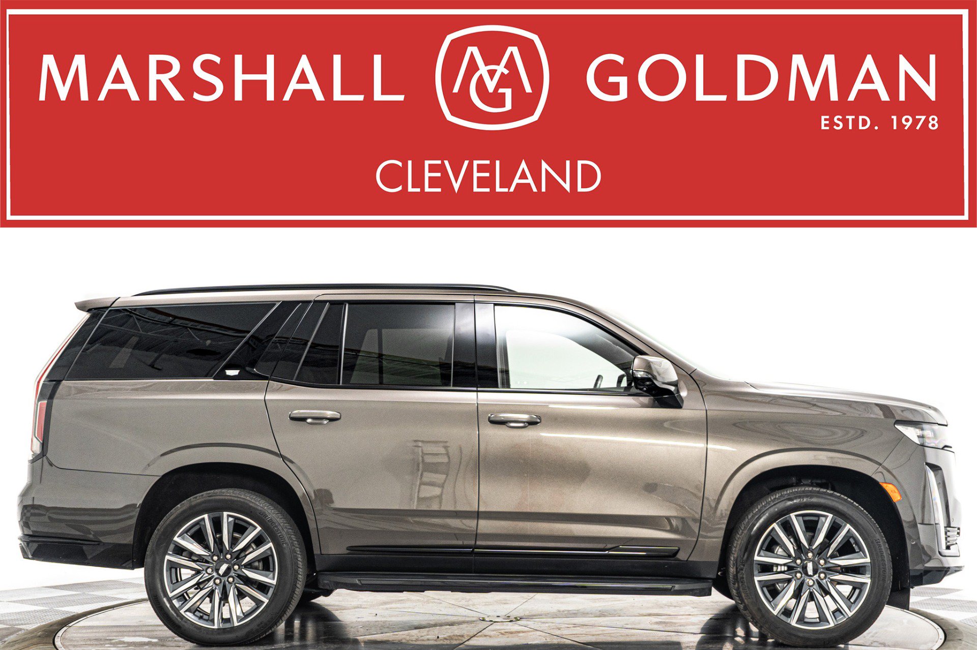 Used 2021 Cadillac Escalade Sport Platinum w/ Heavy-Duty Trailer Package AWD/4WD image 1