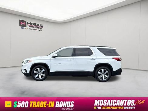 Used 2021 Chevrolet Traverse LT w/ LT Premium Package AWD/4WD image 4