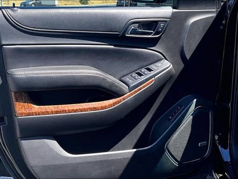Used 2018 Chevrolet Tahoe Premier AWD/4WD image 23