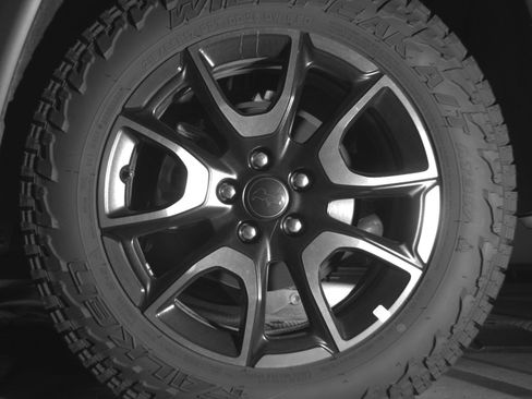 Used 2025 Jeep Compass Trailhawk AWD/4WD image 14