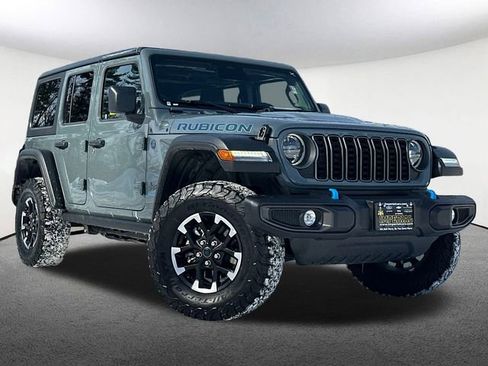 Used 2025 Jeep Wrangler Unlimited Rubicon 4xe image 2