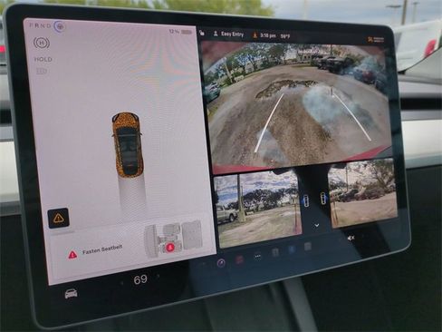 Used 2022 Tesla Model Y Long Range image 24