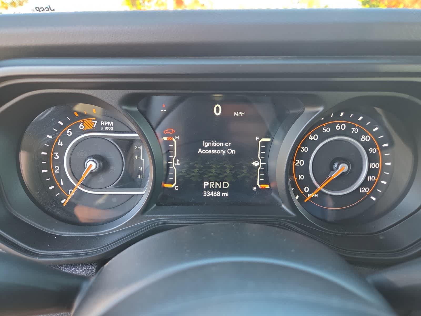 Used 2025 Jeep Wrangler Unlimited Rubicon AWD/4WD image 26