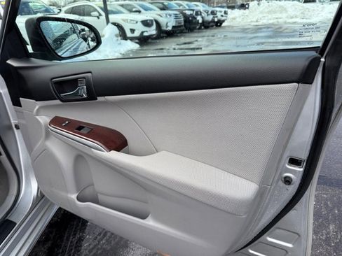 Used 2012 Toyota Camry XLE image 32
