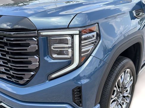 Certified 2025 GMC Sierra 1500 Denali Ultimate AWD/4WD image 11