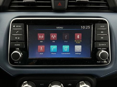 Used 2025 Nissan Versa SV image 26