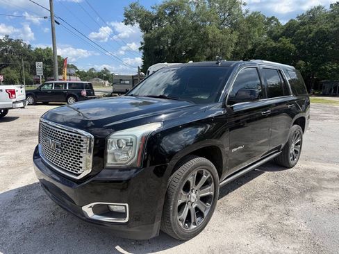 Used 2015 GMC Yukon Denali w/ Premium Package AWD/4WD image 1