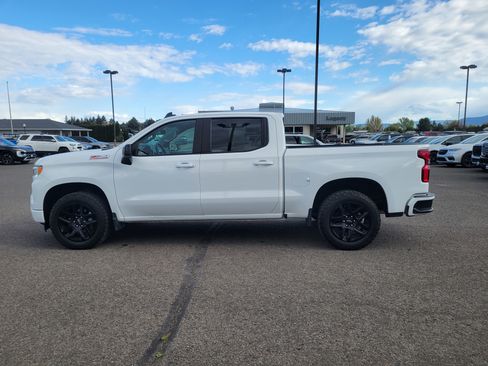 Used 2022 Chevrolet Silverado 1500 RST w/ Z71 Off-Road Package AWD/4WD image 12