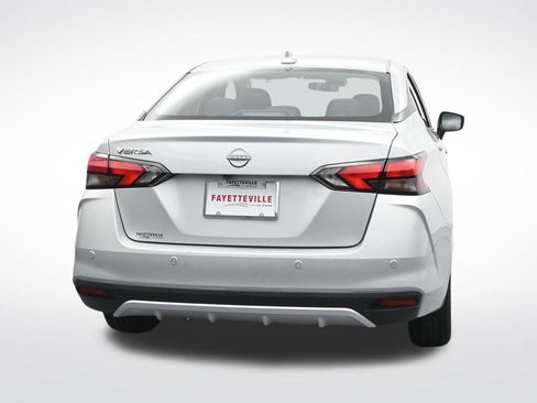 Used 2025 Nissan Versa SV FWD image 6