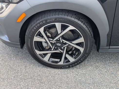 Used 2023 Hyundai Kona Limited FWD image 13