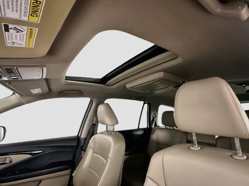 Used 2019 Honda Pilot Touring image 22