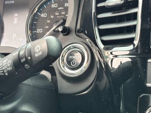 Used 2019 Mitsubishi Outlander 4WD Plug-In Hybrid image 22