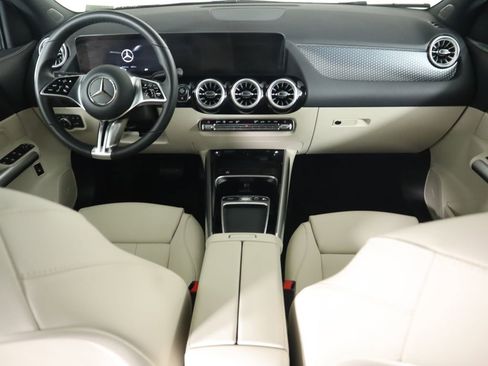 Certified 2025 Mercedes-Benz GLA 250 image 13