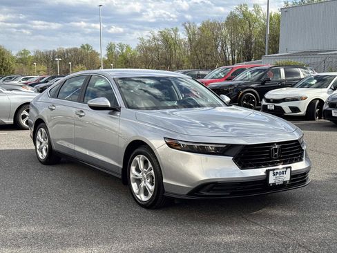 Certified 2025 Honda Accord LX image 25