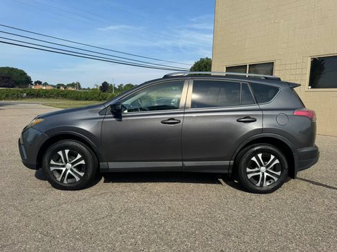 Used 2017 Toyota RAV4 LE w/ All Weather Liner Package AWD/4WD image 40
