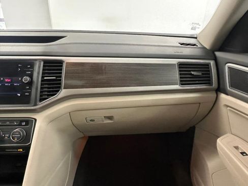 Used 2019 Volkswagen Atlas SE w/ Panoramic Sunroof Package image 26