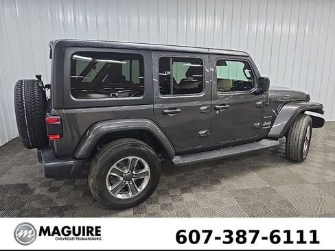 Used 2021 Jeep Wrangler Unlimited Sahara AWD/4WD image 3