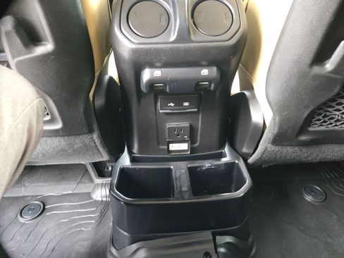 Used 2019 Jeep Wrangler Unlimited Rubicon AWD/4WD image 20