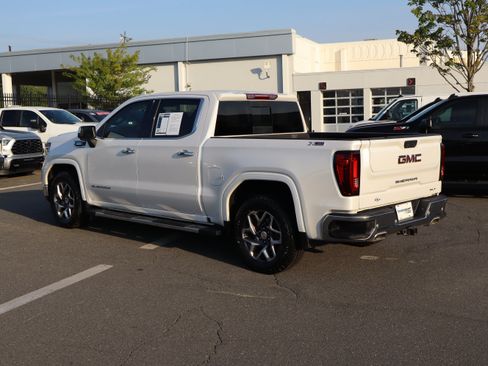Used 2024 GMC Sierra 1500 SLT w/ SLT Premium Plus Package AWD/4WD image 8