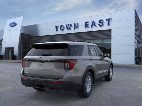 New 2026 Ford Explorer Active RWD image 32
