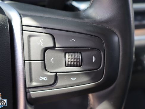 Used 2025 GMC Sierra 1500 SLT AWD/4WD image 15