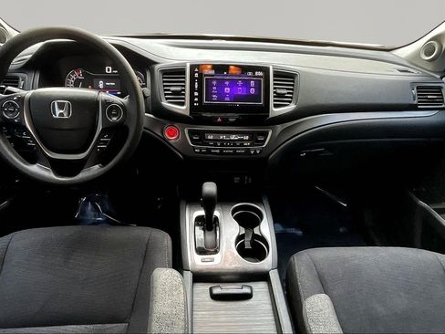 Used 2018 Honda Pilot EX image 7