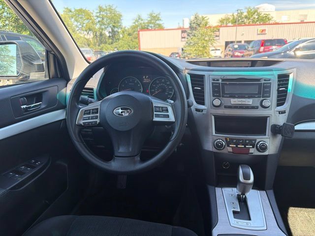 Used 2013 Subaru Outback 2.5i AWD/4WD image 8