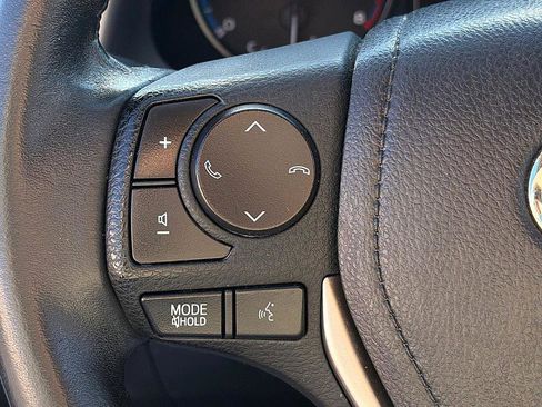 Used 2018 Toyota RAV4 XLE image 16