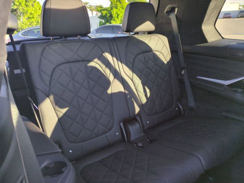 Used 2023 BMW X7 xDrive40i w/ M Sport Package image 30
