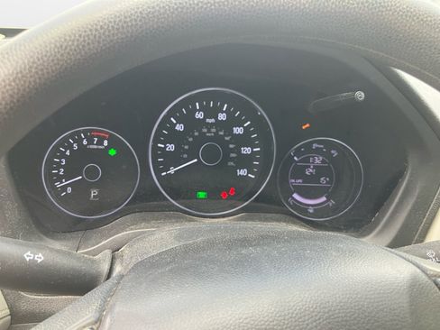 Used 2021 Honda HR-V LX image 13
