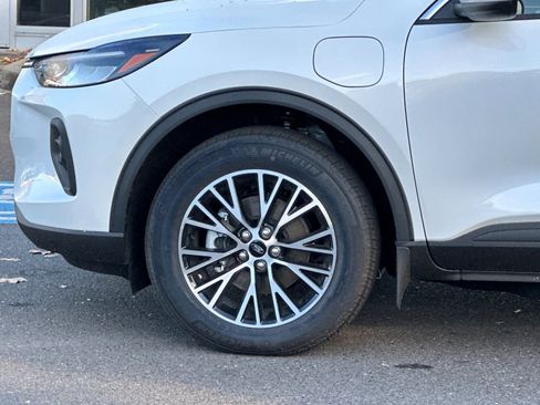 Used 2024 Ford Escape SE image 26