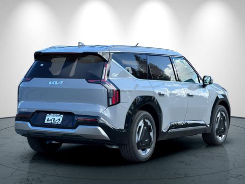 New 2026 Kia EV9 Land AWD/4WD image 4