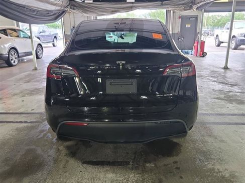 Used 2023 Tesla Model Y Long Range AWD/4WD image 3