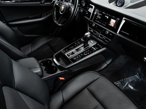 Used 2022 Porsche Macan S AWD/4WD image 31