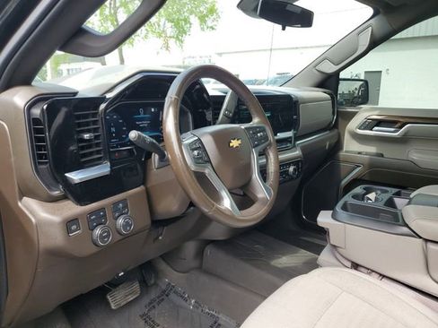 Used 2022 Chevrolet Silverado 1500 LT image 20