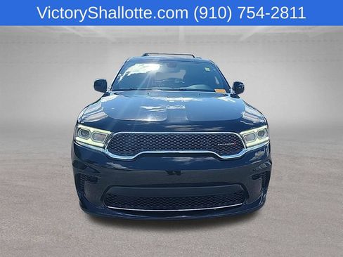 Used 2023 Dodge Durango SXT AWD/4WD image 3