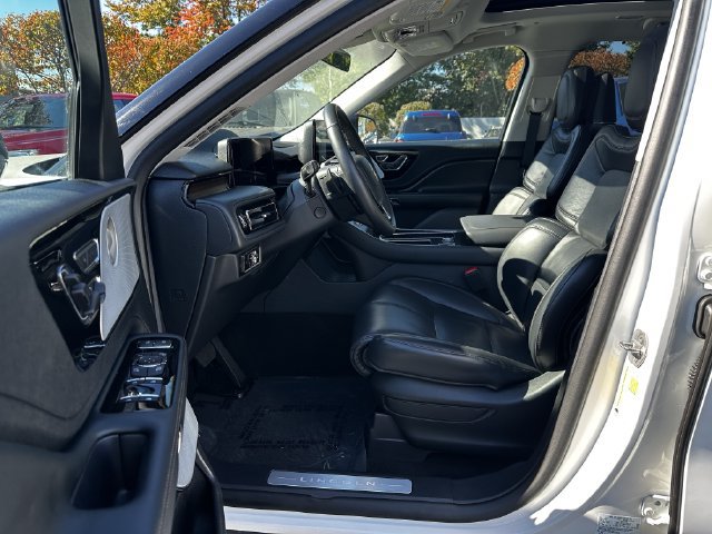 Certified 2025 Lincoln Aviator Reserve w/ Equipment Group 201A AWD/4WD image 19