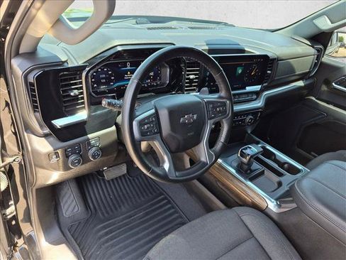 Used 2024 Chevrolet Silverado 1500 RST w/ Z71 Off-Road Package AWD/4WD image 10