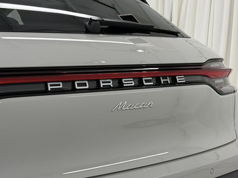 New 2026 Porsche Macan image 63