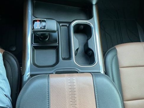 Certified 2024 Chevrolet Silverado 1500 High Country AWD/4WD image 9