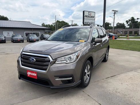 Used 2021 Subaru Ascent Premium w/ Convenience Package AWD/4WD image 3
